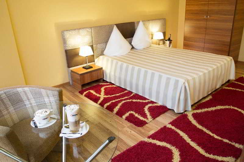 Hotel Perla D'Oro Тимишоара Экстерьер фото